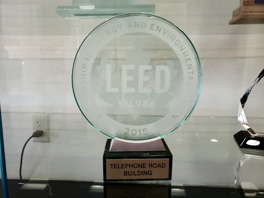 GSA Maintenance Leed trophy 2015